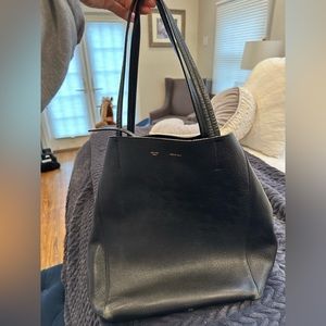 Soft grained calfskin horizontal cabas phantom in black